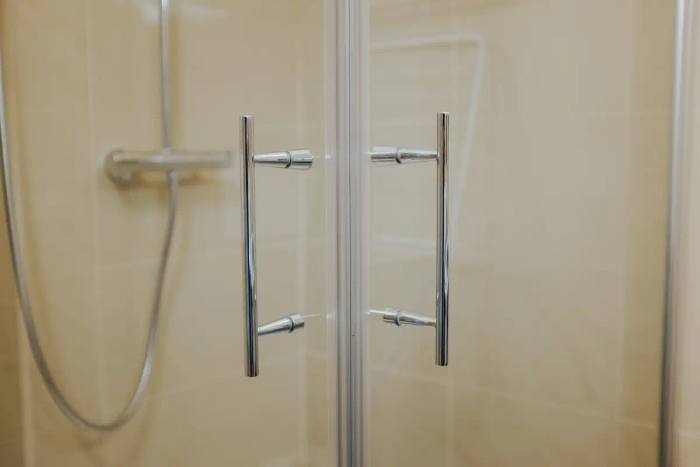 Guarnizioni per porte box doccia: come eliminare le perdite e rinnovare il bagno